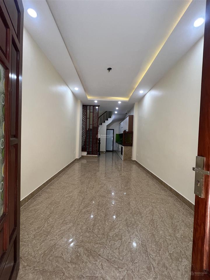 Bán nhà riêng tt tứ hiệp, cổ điển  diện tích 35m  6 tầng  ô tô đỗ cửa  sđcc giá 6.9 tỷ