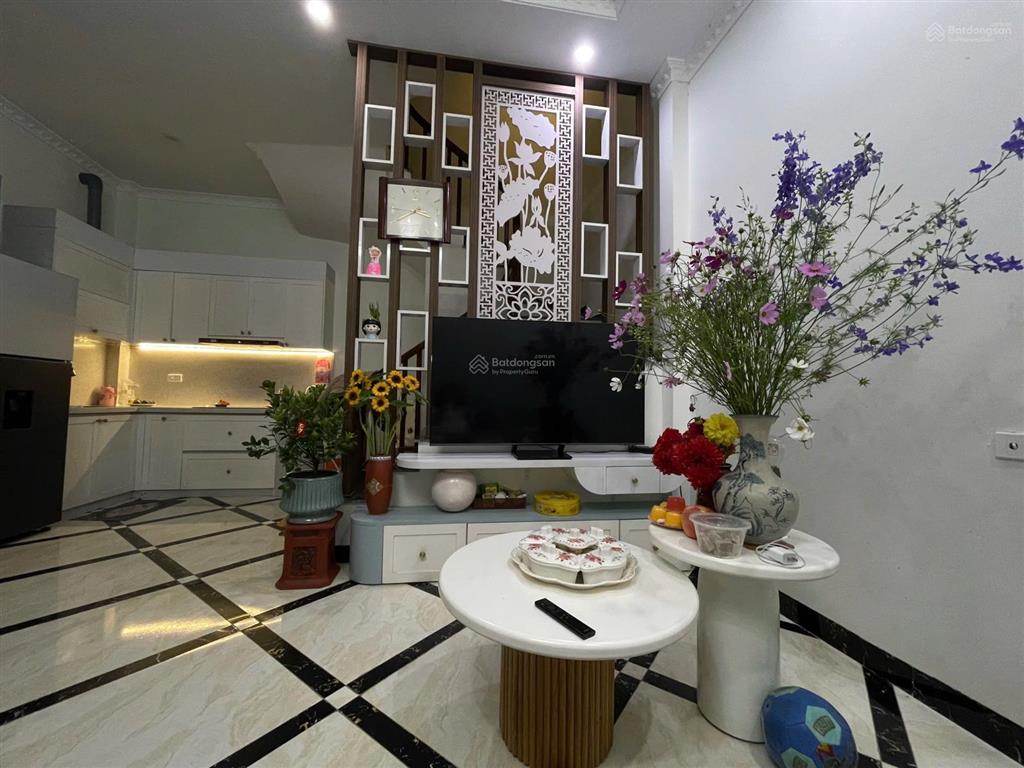 Bán nhà tứ hiệp  thanh trì 32m²  5 tầng  sđcc  oto gần  tc 6 tỷ