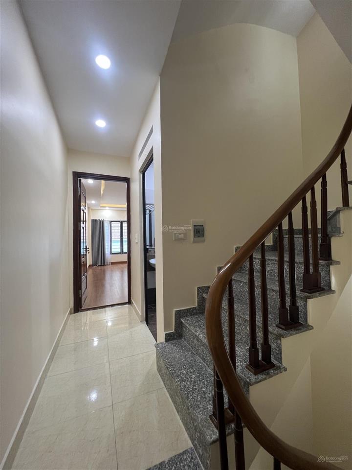 Nhà ngọc hồi  tứ hiệp thanh trì  35m 5 tầng  tc 6tỷ