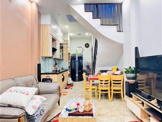 Bán nhà giải phóng 35m2 x 4t, 10m ra phố, đối diện bv bạch mai, chủ hạ sốc 7.7 tỷ