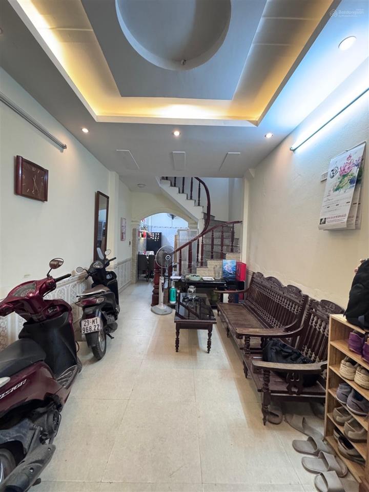 Nhà ngọc hồi  tứ hiệp thanh trì  35m2, 5 tầng  tc 6 tỷ