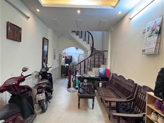 Nhà ngọc hồi  tứ hiệp thanh trì  35m 5 tầng  tc 6 tỷ