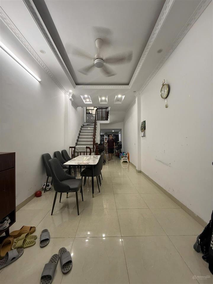 Căn nhà 4 tầng  dân xây  ô tô gần  ngọc hồi tt thanh trì  nhỉnh 5 tỷ.
