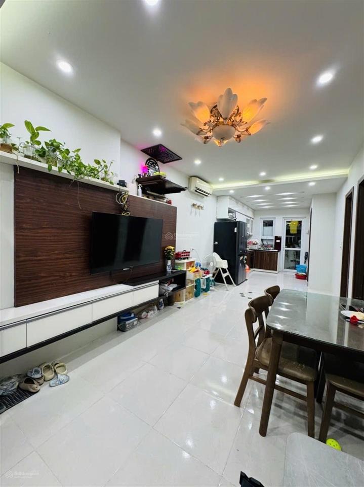 Căn hộ chung cư ct12c nguyễn xiển 65/70m  2 ngủ  sđcc