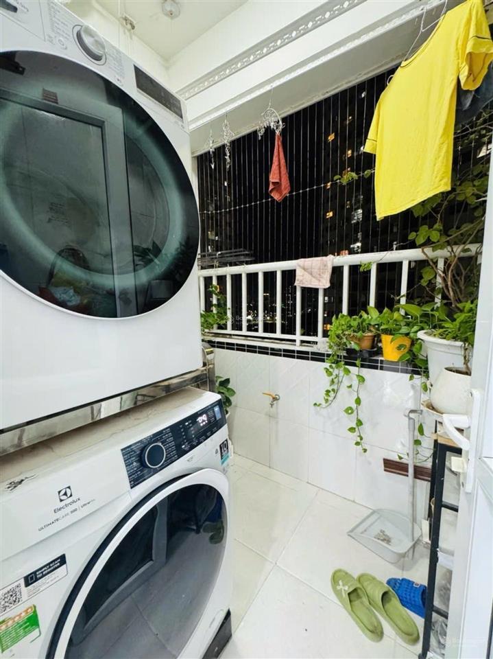 Căn hộ chung cư ct12c nguyễn xiển 65/70m  2 ngủ  sđcc