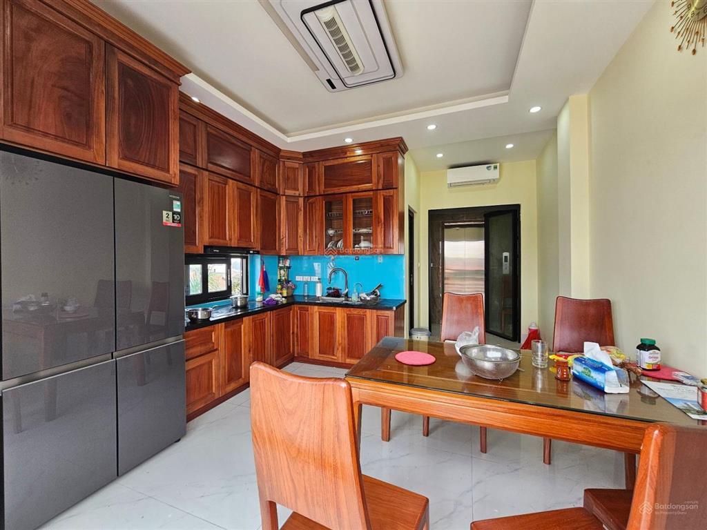 Nhà đại thanh  thanh trì 36m  8 tầng  oto ngủ trong nhà  kinh doanh  thang máy  tc 8 tỷ