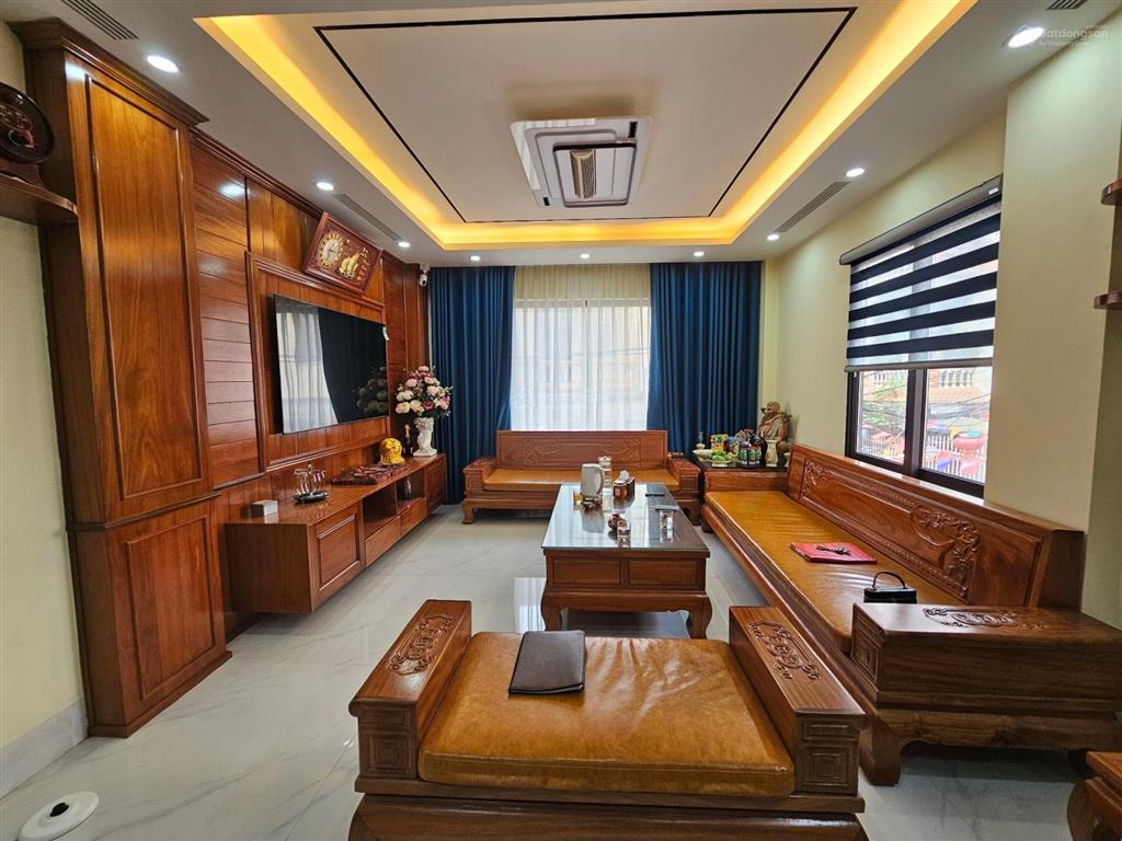 Nhà đại thanh  thanh trì 36m  8 tầng  oto ngủ trong nhà  kinh doanh  thang máy  tc 8 tỷ