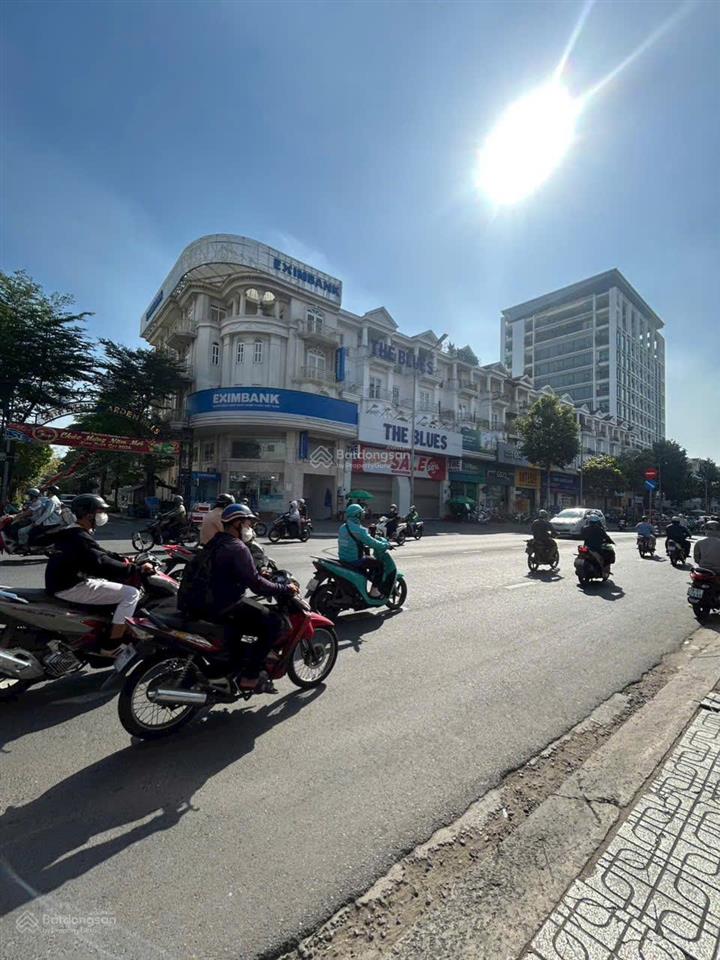 Bán nhà mt phan văn tri f5 gv giá 23 ty  đối diện city land dt 4*23