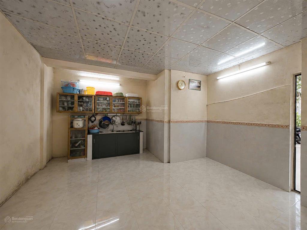 Bán nhà quận 8, mặt tiền đường bông sao kinh doanh sầm uất, 146m2, 5m ngang nở hậu. chỉ 80tr/m2