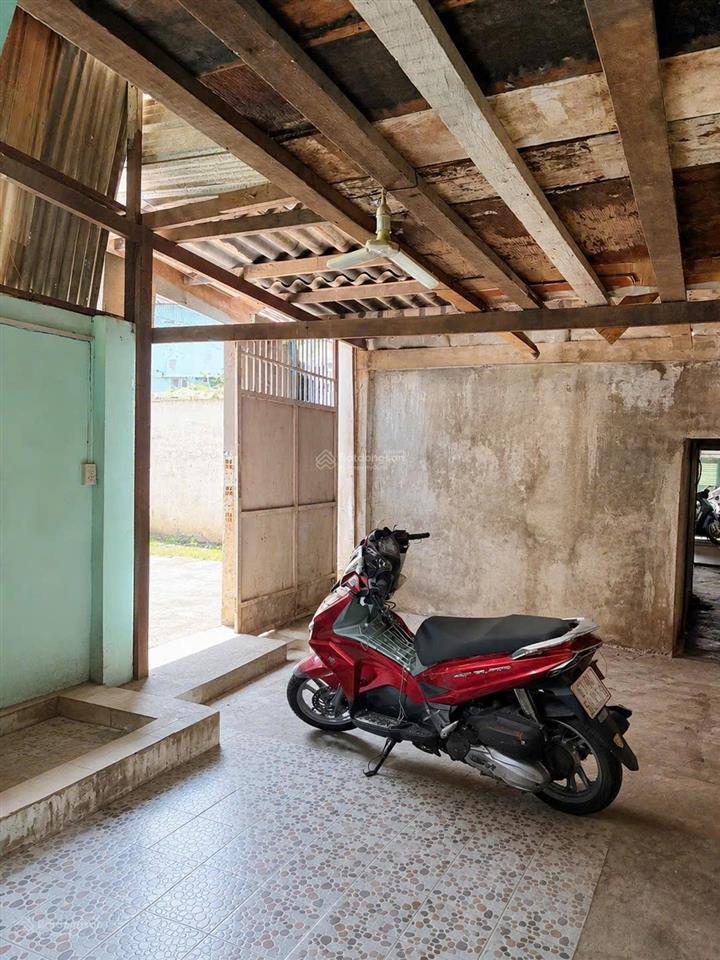 Bán nhà quận 8, mặt tiền đường bông sao kinh doanh sầm uất, 146m2, 5m ngang nở hậu. chỉ 80tr/m2