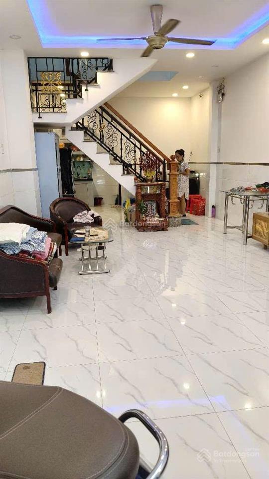 Bán nhà phố mặt tiền đường bông sao, q8. kinh doanh sầm uất. 60m2, 4t, nhà mới ở liền, nhỉnh 9 tỷ.
