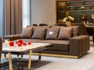 (mới). chính chủ bán căn 3 phòng ngủ + 1 đa năng  129,3m2 tại sunshine center.  0916 023 ***