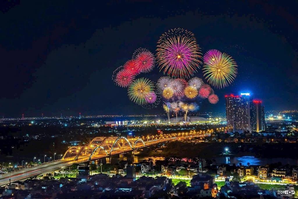 Bán gấp, cắt 400tr cho căn 2pn2vs71m2 toà river, ban công đn. sẵn sổ sang tên. giá 4.250.