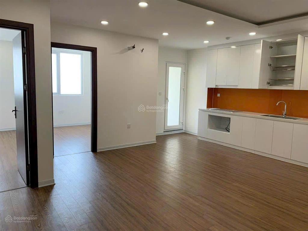 Bán gấp, cắt 400tr cho căn 2pn2vs71m2 toà river, ban công đn. sẵn sổ sang tên. giá 4.250.
