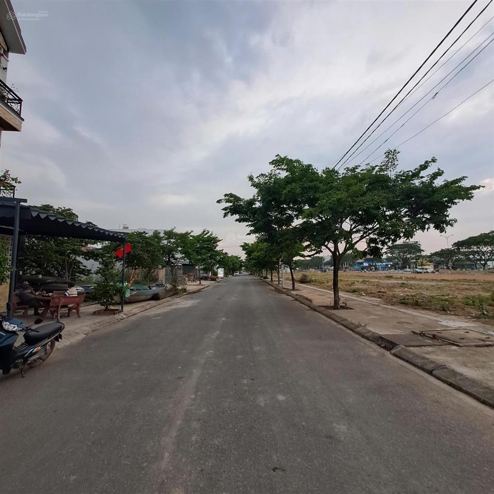 Đất võ chí công lô b21792 giá 4.944 tỷ  113.4m2, đường 7.5m lề 4m