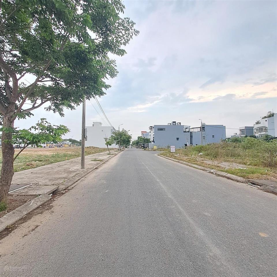 Đất võ chí công lô b21792 giá 4.944 tỷ  113.4m2, đường 7.5m lề 4m
