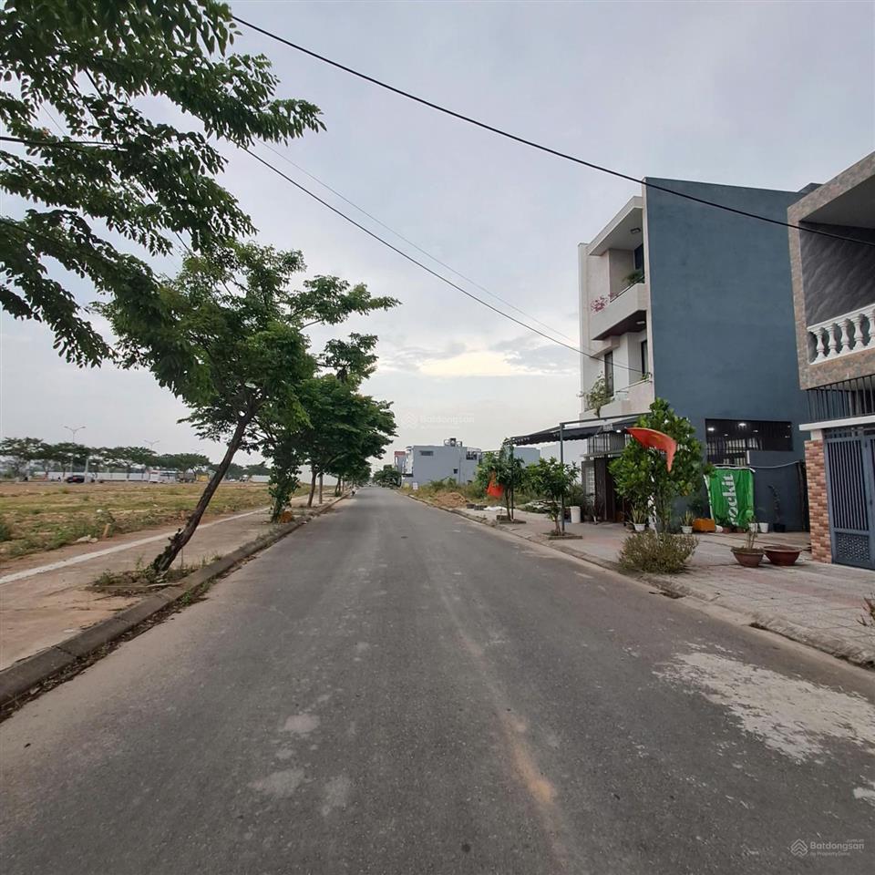 Đất võ chí công lô b21792 giá 4.944 tỷ  113.4m2, đường 7.5m lề 4m