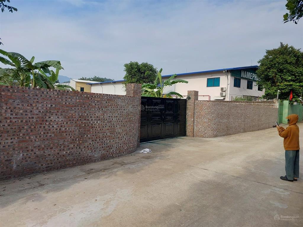 Cho thuê đất dt 1.438,7m2 đường rộng 6m tại xã yên xuân, hà nội