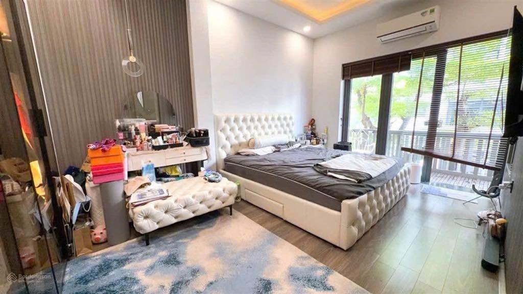 Bán nhà 4 tầng xe hơi lê bôi, đường phạm thế hiển, ngang 5m, hoàn công đủ