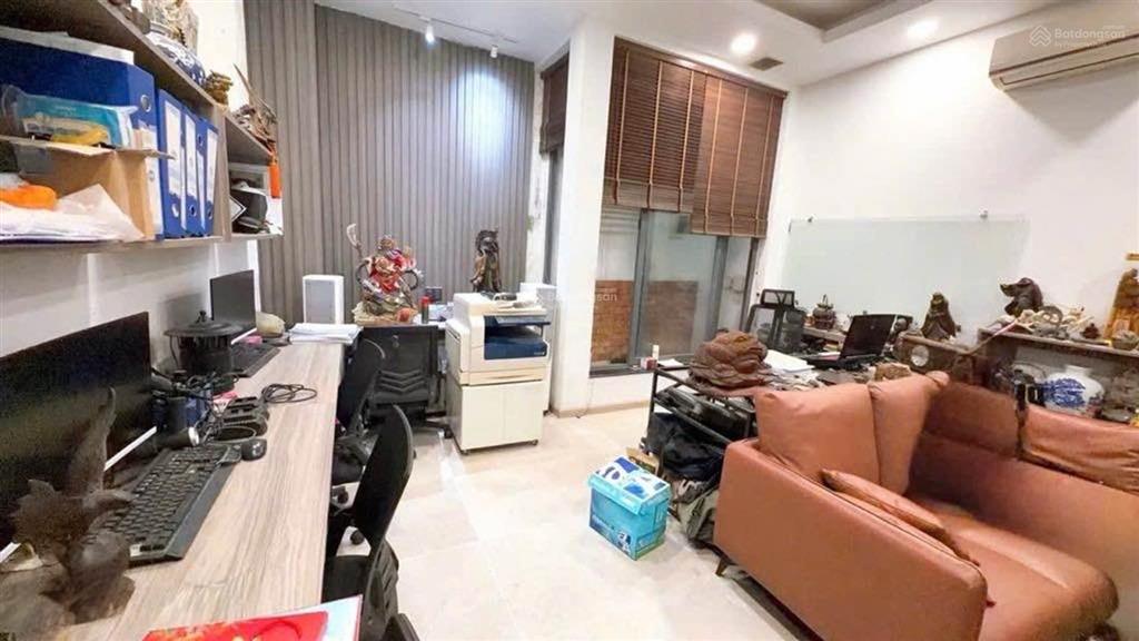 Bán nhà 4 tầng xe hơi lê bôi, đường phạm thế hiển, ngang 5m, hoàn công đủ