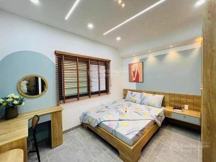 "hàng ngộp" có nhà 2 lầu nguyễn thái sơn 51m2, ngang 4m, sát bv 175 & sân bay, sổ riêng