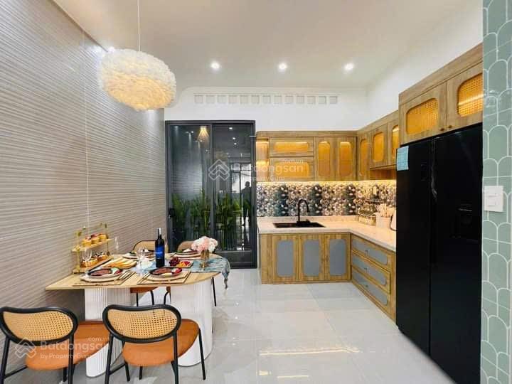 "hàng ngộp" có nhà 2 lầu nguyễn thái sơn 51m2, ngang 4m, sát bv 175 & sân bay, sổ riêng