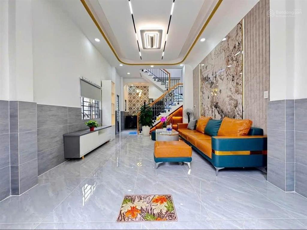 Căn góc 2mt hàng hiếm gò vấp gần đh công nghiệp giá 2tỷ050 còn bớt