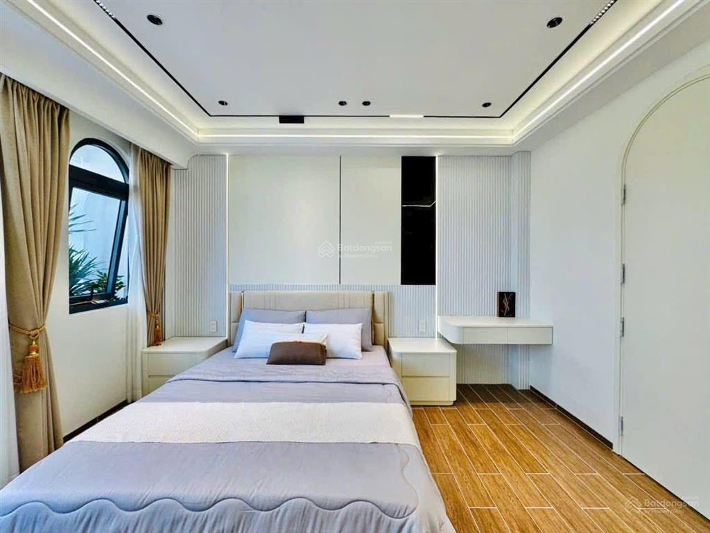 Bán gấp! hẻm xe hơi đ. nguyễn thái sơn  3 phòng ngủ  42m2 giá "sốc" 3 tỷ 190. shr