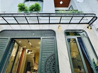Hàng hiếm  đ.phan văn trịgv giá 2tỷ1  57m2 shr vào ở liền hẻm xe hơi.