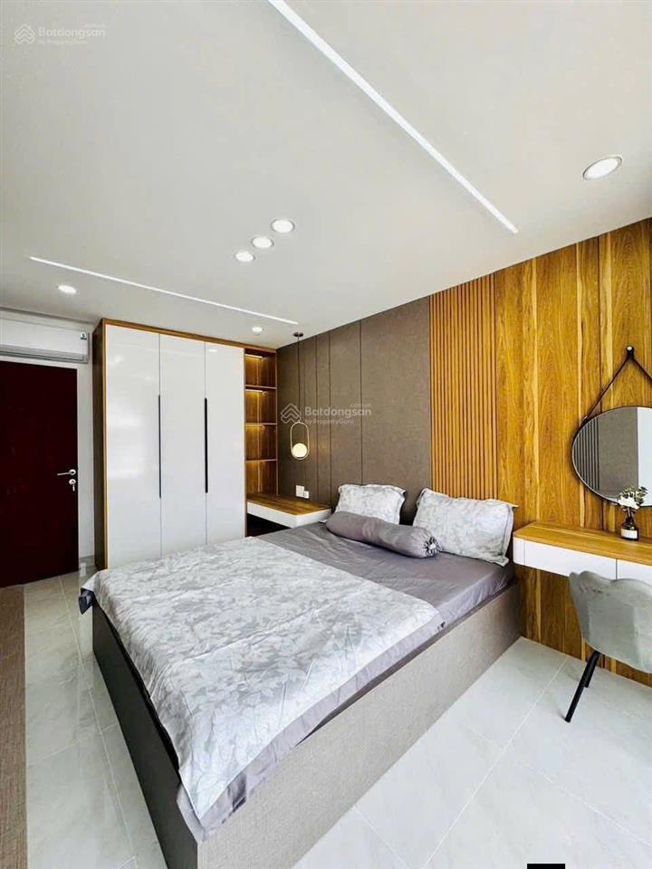 Bán gấp! giá 2tỷ160 đ.nguyễn oanhgv 52.2m2 shr công chứng trong ngày.