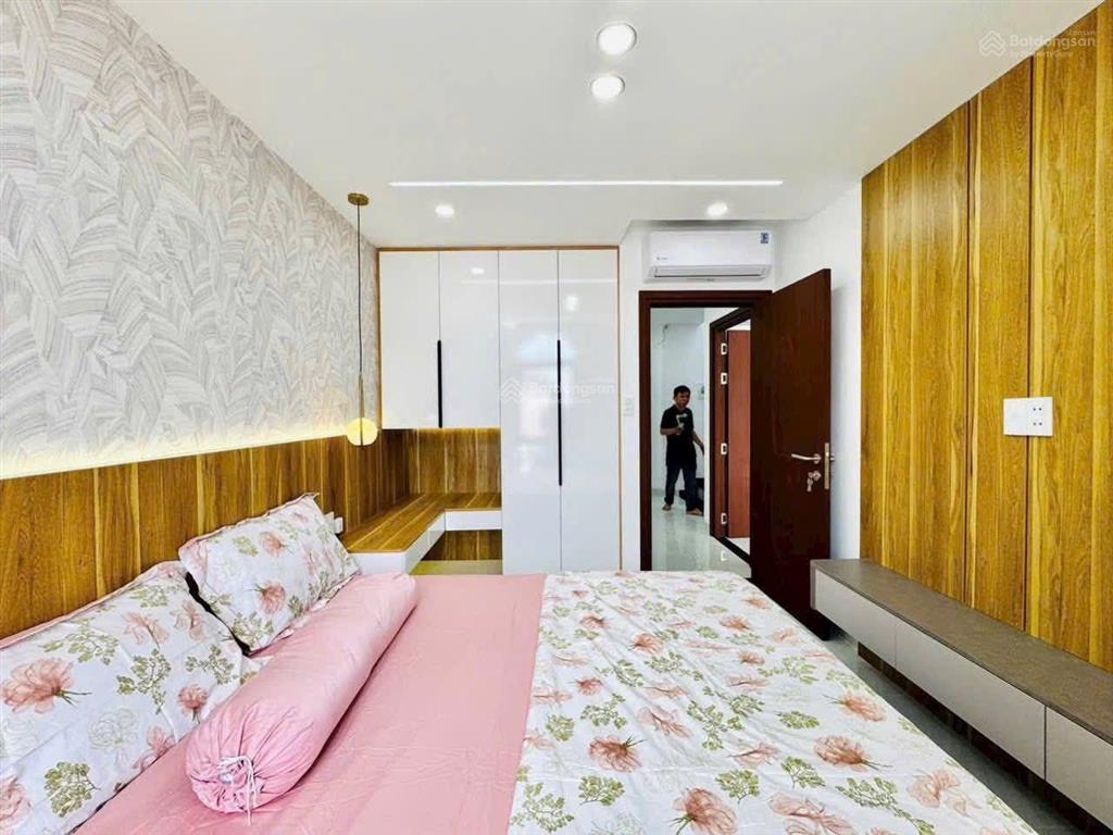Bán gấp! giá 2tỷ160 đ.nguyễn oanhgv 52.2m2 shr công chứng trong ngày.