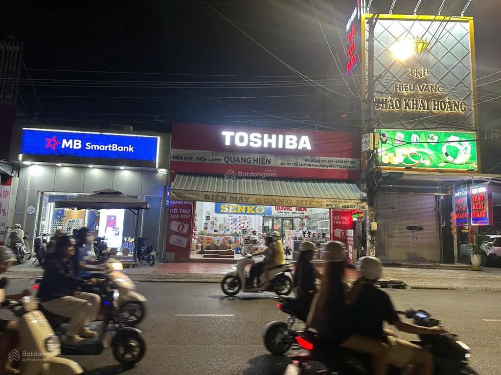 Cho thuê mặt bằng  mặt tiền 8m cực hiếm  trung tâm thị trấn hà lam