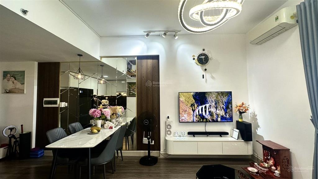 Bán 1 căn view quận 1 giá 2 tỷ 900 triệu gọi em 0706 334 *** tú