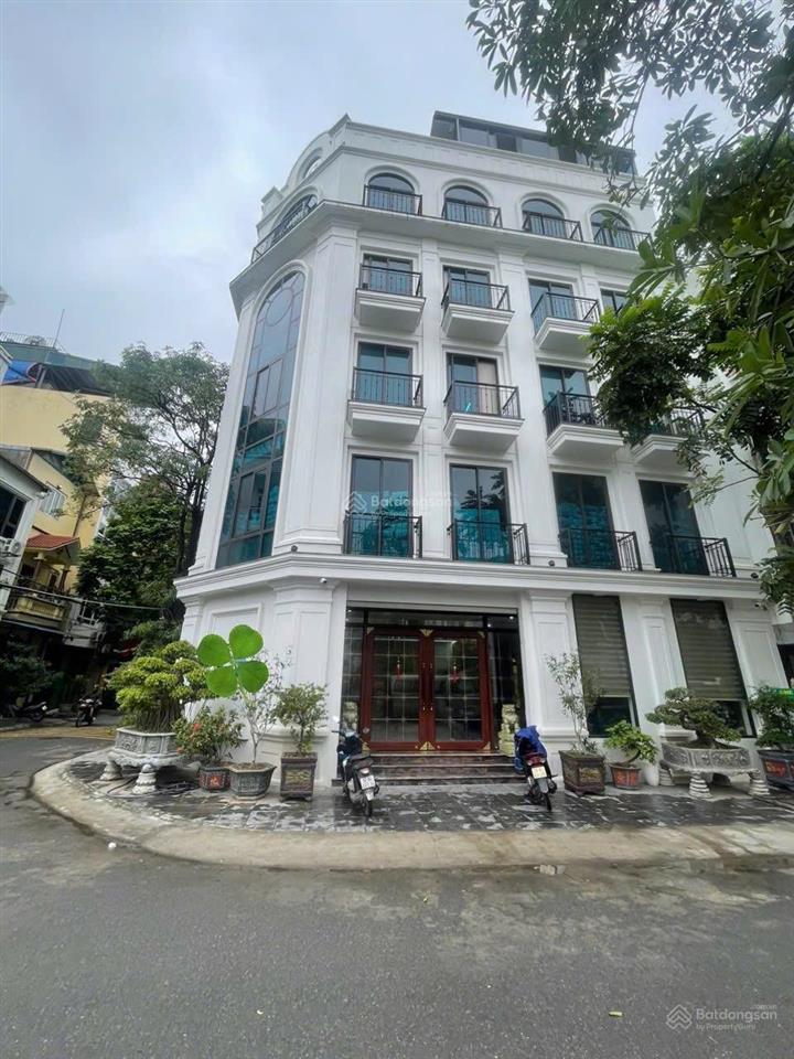 Bán nhà chính chủ.140m căn góc , 7 tầng có thang máy.