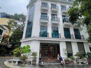 Bán nhà chính chủ.140m căn góc , 7 tầng có thang máy.