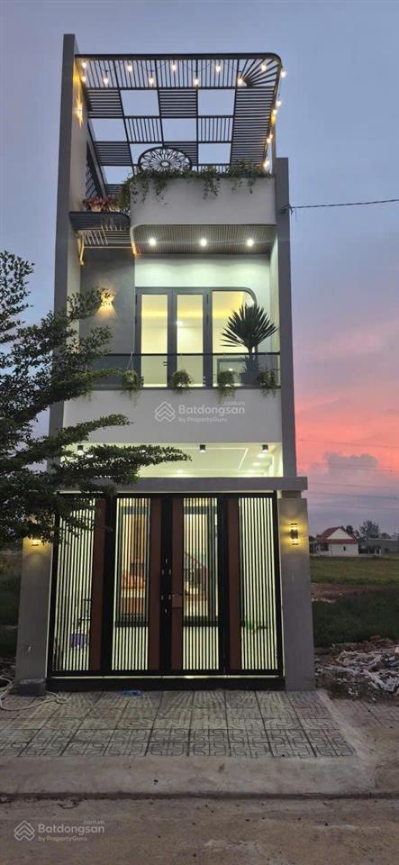 Bán nhà kdc mỹ hạnh hoàng gia, đức hòa | nhà đẹp 4pn, có sân ô tô, giá chỉ 3 tỷ 150