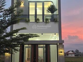 Bán nhà kdc mỹ hạnh hoàng gia, đức hòa | nhà đẹp 4pn, có sân ô tô, giá chỉ 3 tỷ 150
