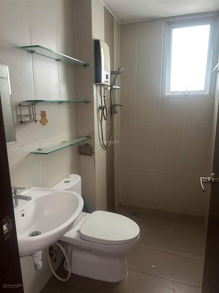 Chính chủ bán căn góc 2pn, view nội khu, sổ hồng riêng khu ruby, celadon city