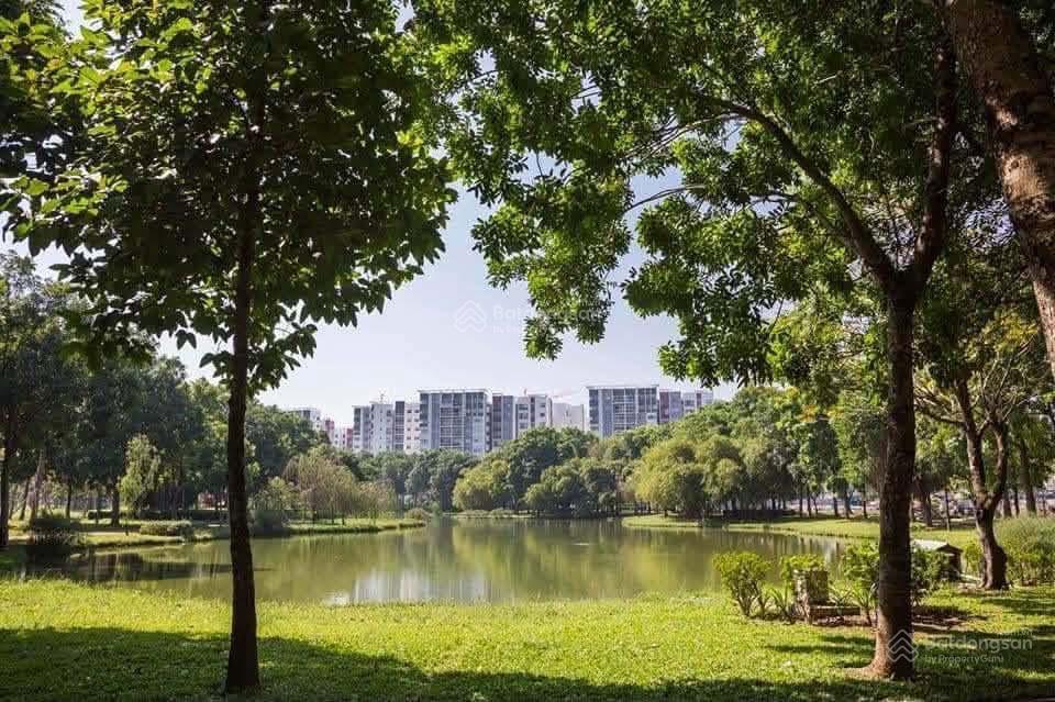 Chính chủ bán căn góc 2pn, view nội khu, sổ hồng riêng khu ruby, celadon city