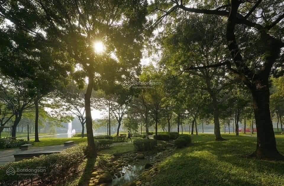 Chính chủ bán căn góc 2pn, view nội khu, sổ hồng riêng khu ruby, celadon city