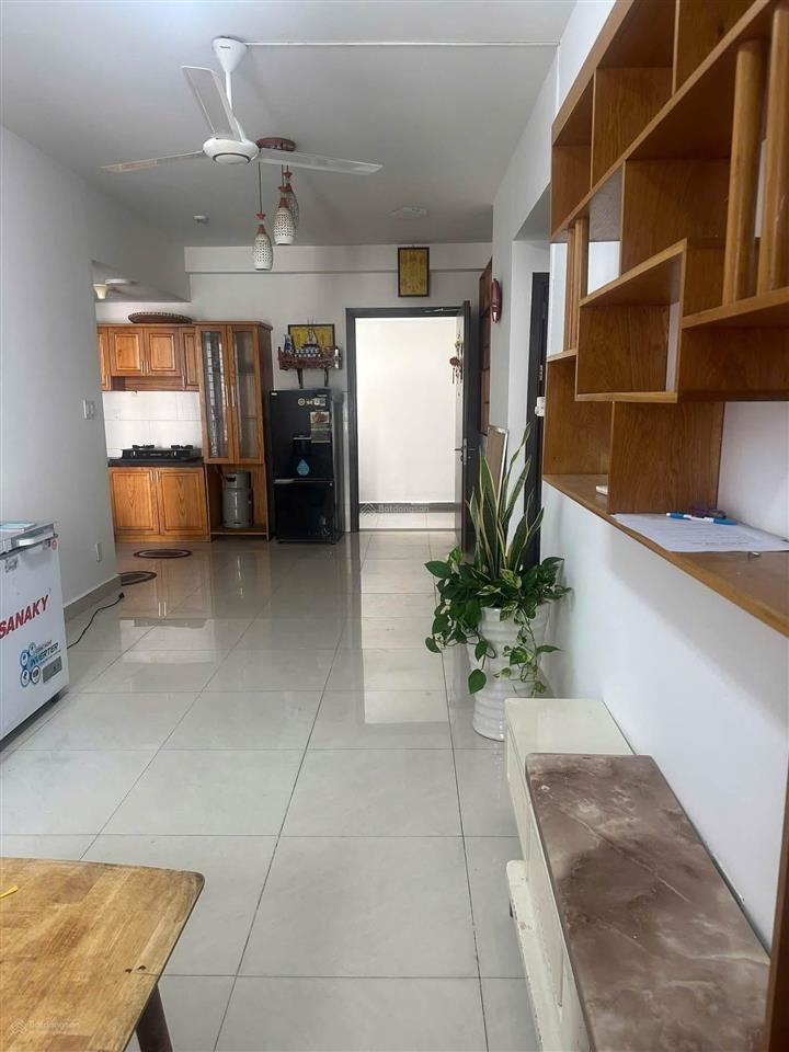 Chính chủ bán căn góc 2pn, view nội khu, sổ hồng riêng khu ruby, celadon city