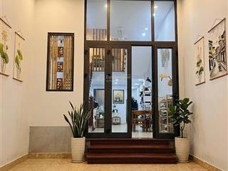 Chủ ngộp oxy  bán gấp nhà ngọc thụy 50m2 11 tỷ  ô tô đỗ cổng