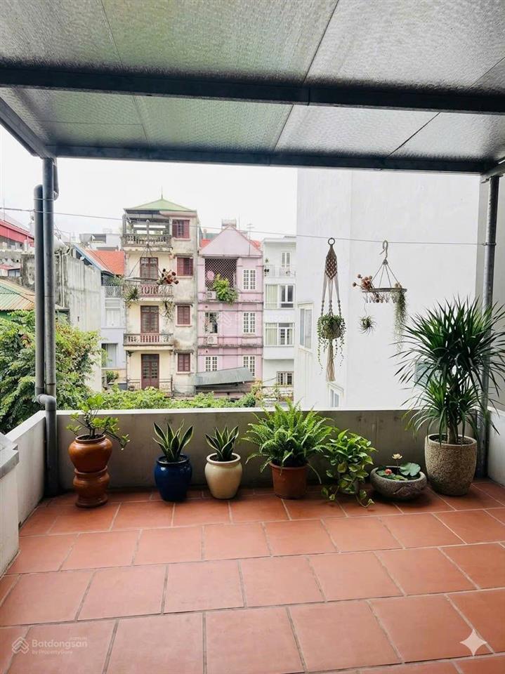 Chủ ngộp oxy  bán gấp nhà ngọc thụy 50m2 11 tỷ  ô tô đỗ cổng