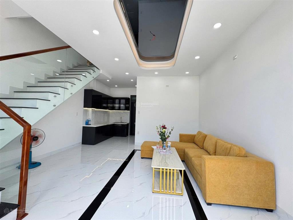 Nhà mới 2 tầng vĩnh trung tây nha trang