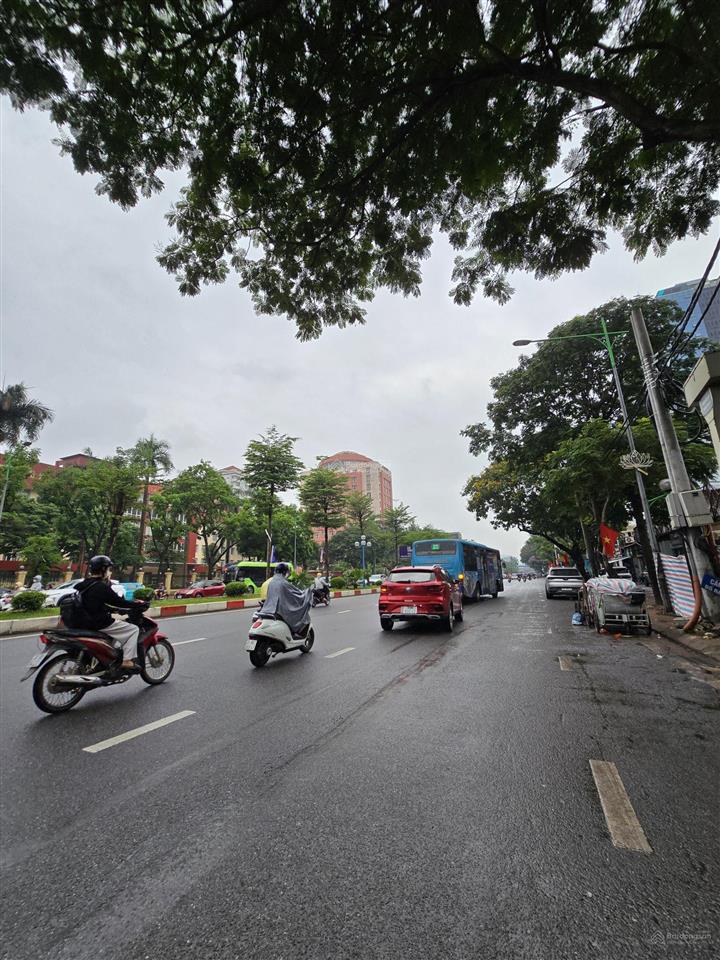Bán nhà riêng đường hoàng quốc việt phân lô, ô tô vào nhà, 2 thoáng 73m, 4 tầng, mt 6m giá 26 tỷ 1