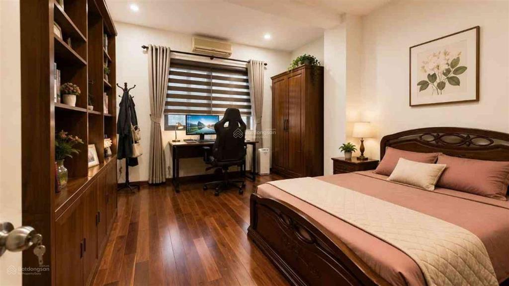 Cần bán nhà riêng hoàng quốc việt  trần cung phân lô, ô tô vào nhà 40m, 5 tầng giá 13 tỷ 9