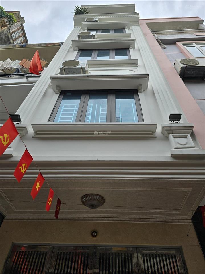 Cần bán nhà riêng đường nguyễn khánh toàn, quận cầu giấy ô tô vào nhà, 51m, 4 tầng giá 15 tỷ 9