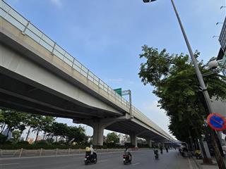 Gia đình rất cần bán nhà riêng phạm văn đồng phân lô ô tô tránh 101m, 4 tầng, mt 8m, giá 47 tỷ 8