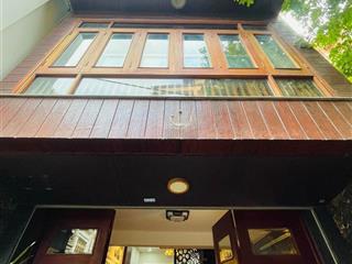 Siêu phẩm giảm 500tr nhà riêng đường nguyễn khánh toàn, quận cầu giấy, 43m2, 5 tầng chỉ còn 9 tỷ 05