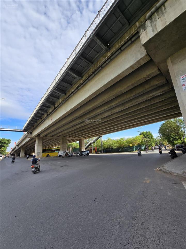 Siêu hiếm đất phân lô, vỉa hè 3 mặt thoáng trịnh văn bô  phương canh ô tô vào nhà 40m giá 8 tỷ